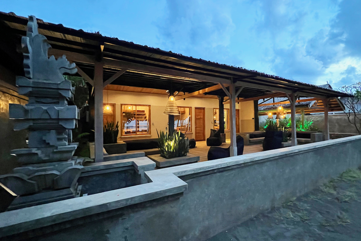 Sumberkima Beach Beach villa ayu - evening